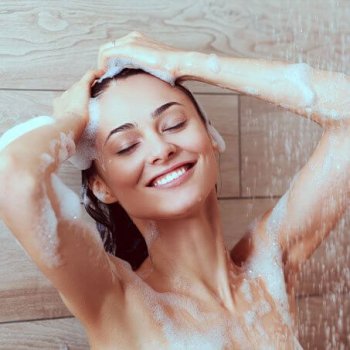 circle-girl-in-shower2
